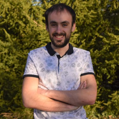 Prof de maths passionné pour travailler en toute sérénité ! Suivi adaptée & efficace pour tous !